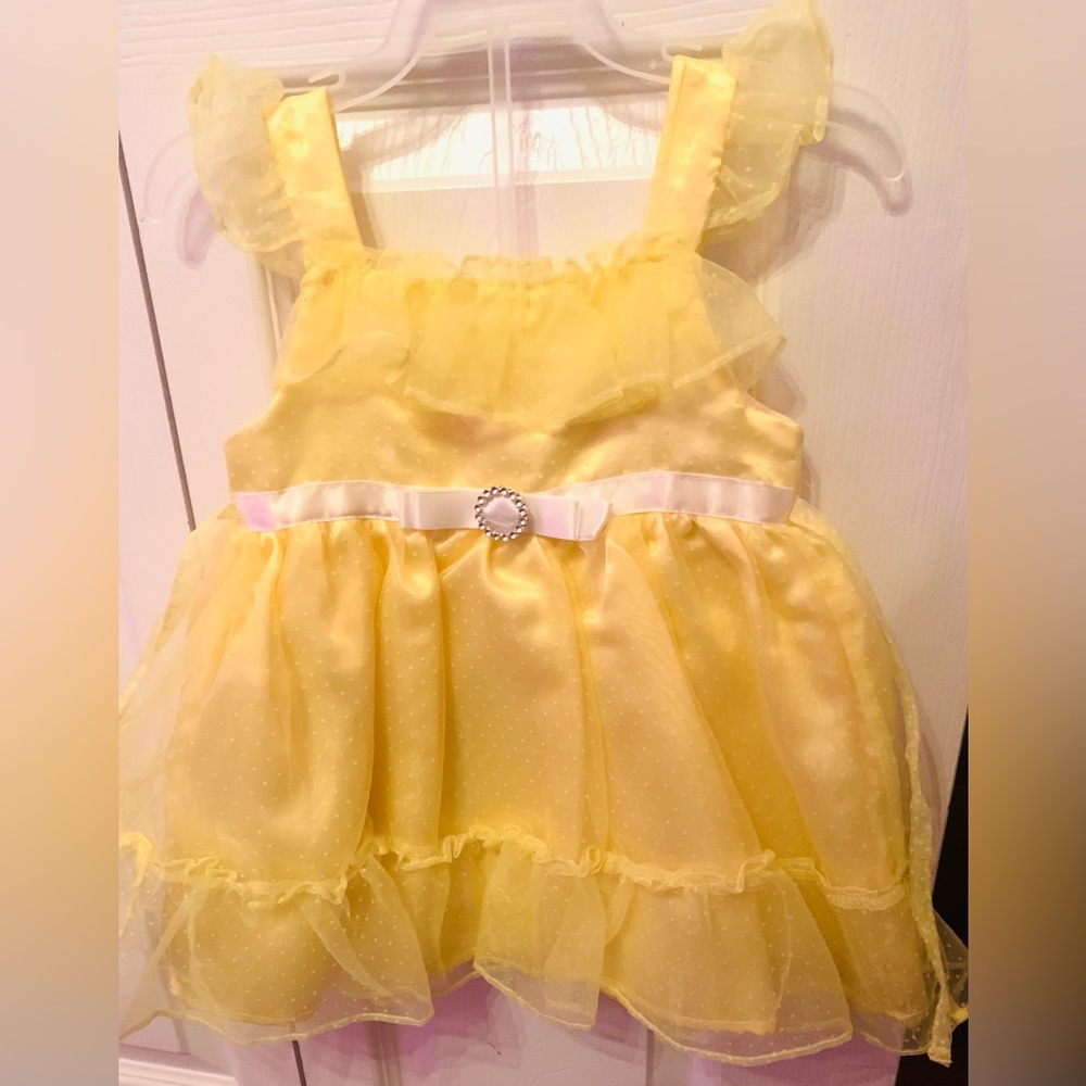 Yellow princess dress